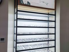 -LOGO眼镜·蔡司品牌折扣店(龙华清湖店)