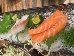 三文鱼刺身-肉魁屋·烧肉·烧鸟·酒场(高新店)