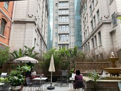 -潮一不贰·法式甜品·生日蛋糕·西式简餐(外滩店)