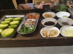 -围炉肉舍•炭烤活鳗•丹东海鲜烤肉(步行街店)