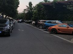 -西溪天堂商业街-停车场