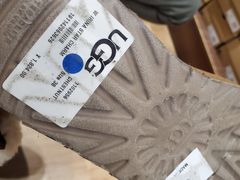 -UGG(燕莎奥特莱斯购物中心店)