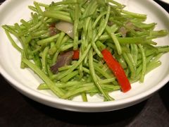 腊肉炒泥蒿-茶叁酒肆·楚味江湖(菱角湖店)