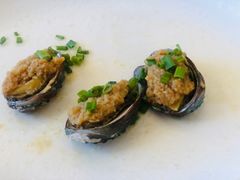清蒸鲍鱼-红月湾海鲜饭店•沙滩海景(双月湾店)