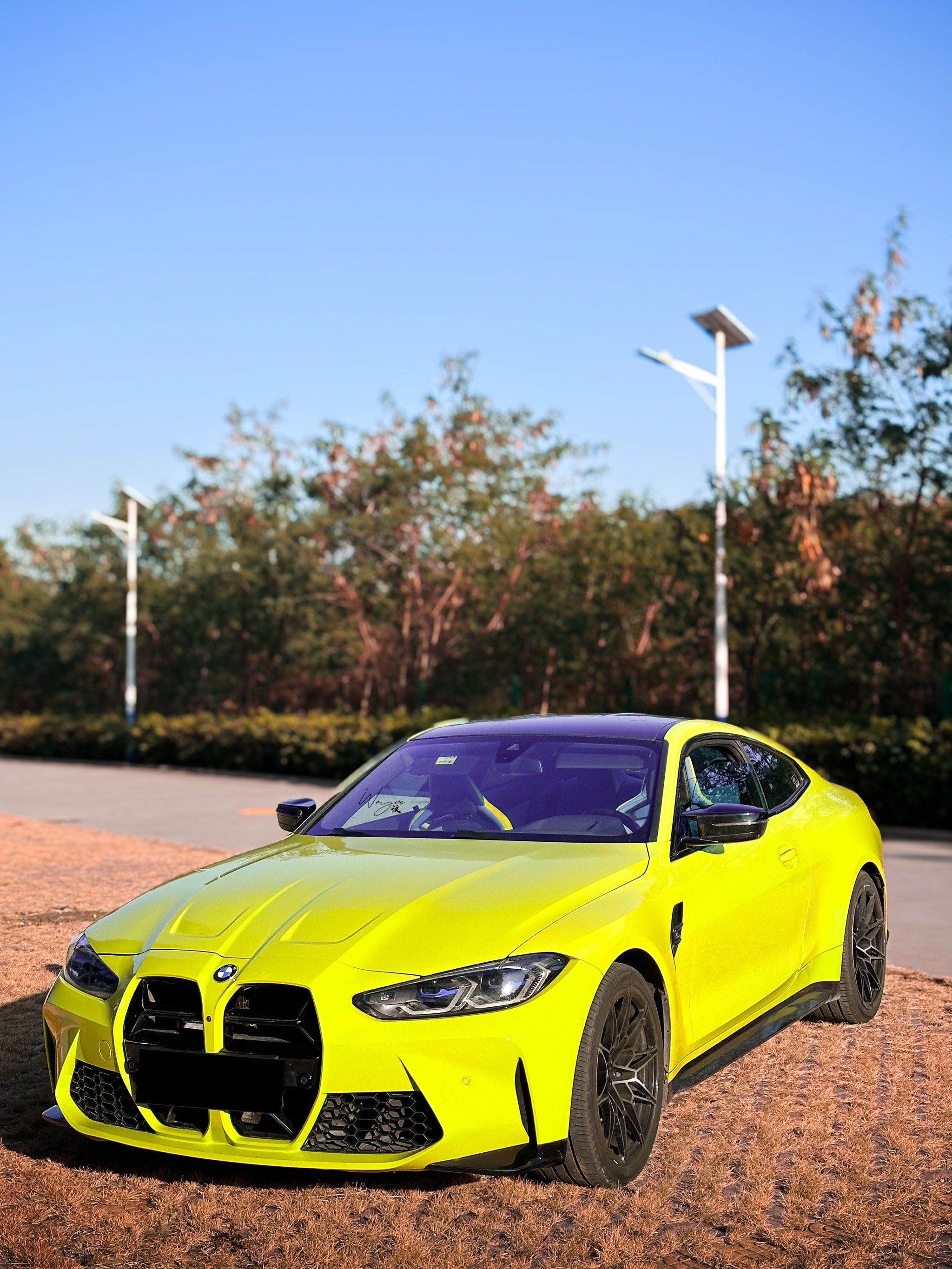 宝马m4现车待租中