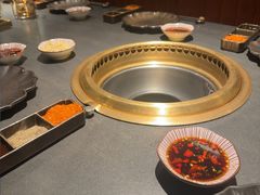 -铭牛烧肉·和牛海鲜自助(高新月牙湖店)