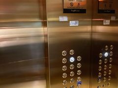 -肆兮眼镜·蔡司·徕卡战略合作店(大坪店)