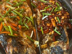 -鸣记脆皮烤鱼·海鲜烤鱼(三八广场店)