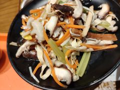 老南京素什锦-古都历食南京菜·烤鸭·鸭血粉丝·汤包(南京博物院店)