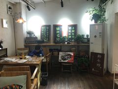 -猫爷的腔调·黔小馆(交大医学住宅区店)