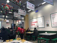 大堂-晓彭肥肠鸡·泡椒鸡火锅(水木天地店)