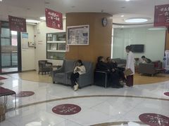 -雅悦齿科(顾村公园店)
