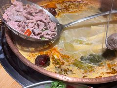 -洱火云南酸菜牛肉火锅(石景山当代商城店)