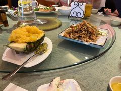 -香巴拉云南餐厅(华莱坞店)