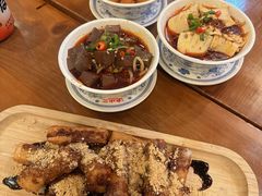 -炉小二铜锅牛蛙•川湘菜(三里屯店)