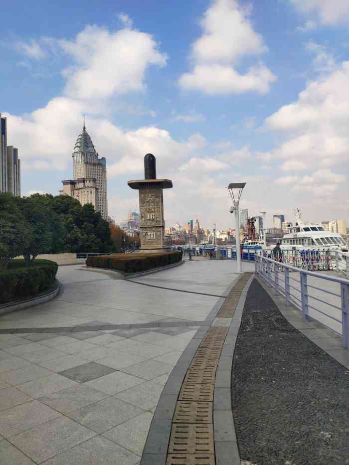 黄浦江游览十六铺码头