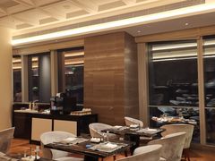 大堂-云端西餐厅(南宁龙光那莲豪华精选酒店)