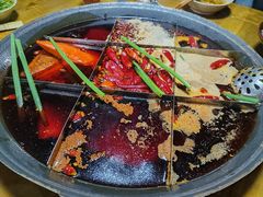-正南齊北重庆老火锅(光华村直营店)