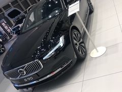 -杭州中沃沃尔沃4S店(滨江区店)