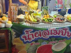 -席娜卡琳火车铁道夜市