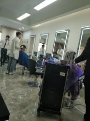 -BM SALON
