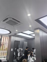 -米可造型烫发染发
