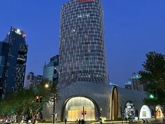 -上海尚嘉中心