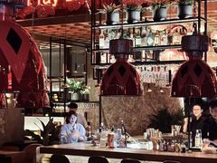 -FOUR PLAY BAR