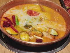 -洱火云南酸菜牛肉火锅(石景山当代商城店)