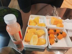 -涨巢·潮玩水疗局
