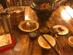 -富正毅三下锅·湘西韵味(天门山索道店)