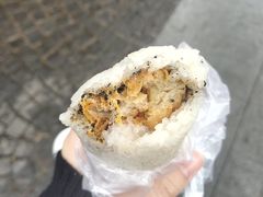 肉松糯米包油条-殷姐糯米包油条