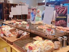 面包甜点陈列柜-西村叔叔的店·面包·甜品·蛋糕(崂山丽达店)