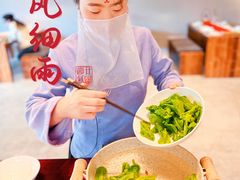 -荷风细雨·中国茶宴(世纪大道店)