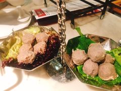 牛肉双丸拼盘-左庭右院鲜牛肉火锅(浦江欢乐颂店)