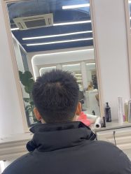 -尤司男士国潮理发馆