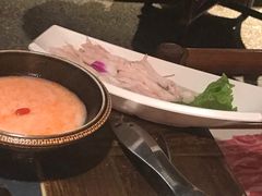 -老牌坊云南鱼豆花火锅(哈西万达店)