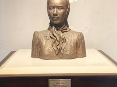 -胡志明市美术馆
