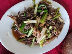 姜葱鹅杂-正宗高流河饭店原创风姜鸡