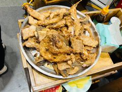 -肖肖酸萝卜鱼火锅(总店)