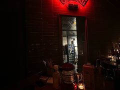 -FOUR PLAY BAR