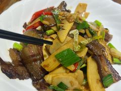 嫩笋炒腊肉-胡师傅三下锅(汽车站店)