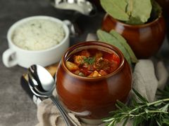 罐焖牛肉-老井俄式餐厅