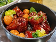 鹌鹑蛋烧肉-刘胖子家常菜·蹄花焖藕(中南店)