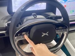 -小鹏汽车体验中心(苏州龙湖狮山天街店)