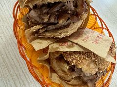-洪峰浩老北京烧饼夹肉(角门路店)
