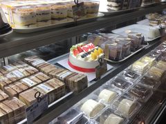 面包甜点陈列柜-新侨三宝乐面包店(崇文门店)