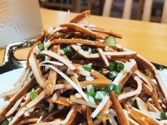-郭婆婆疯子鸡·土货江湖菜馆