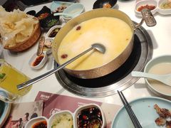 -洪氏嗨捞·猪肚鸡火锅(阳光天地店)
