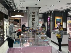 -泡泡玛特POPMART(蓝色港湾店)